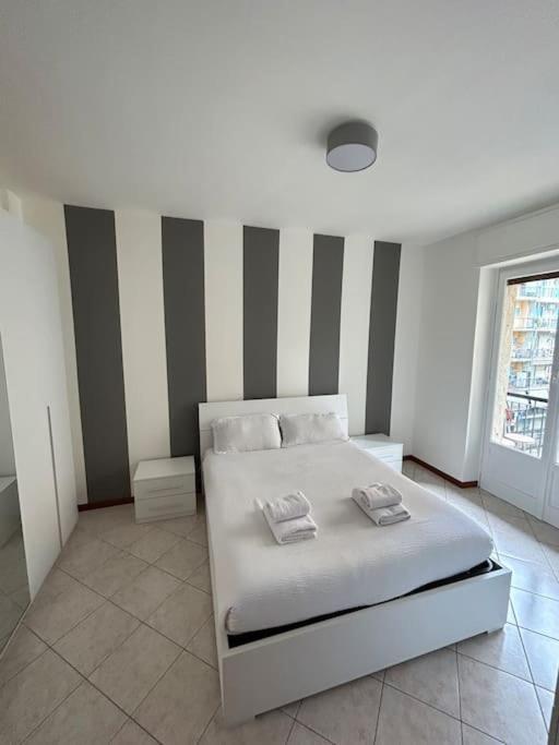 Cozy Apartment San Siro - Fiera Milán Exterior foto